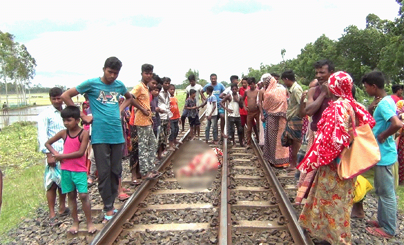 বগুড়ায় ট্রেন থেকে নেমে আরেক ট্রেনে কাটা পড়লেন গৃহবধূ