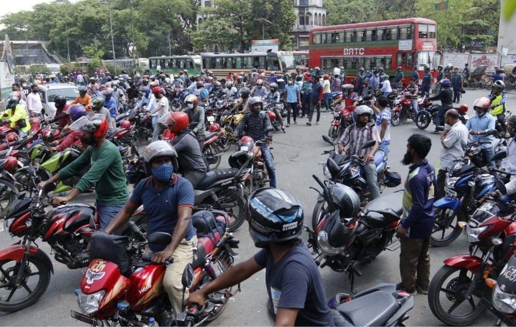 কিছু লোক মোটরসাইকেল বন্ধ করতে চায় কিন্তু এটা ঠিক নয়