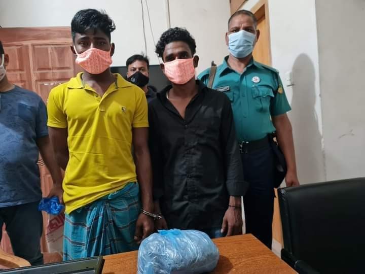 Two arrested with half a kg of cannabis in Gazipur