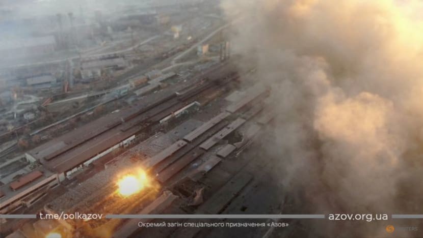 Ukrainian plea as more bombs hit besieged Mariupol