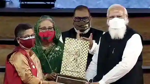Sheikh Rehana receives Gandhi Peace Prize for Bangabandhu