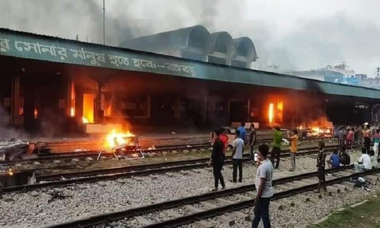 ব্রাহ্মণবাড়িয়ায় সহিংসতা  আসামি ২০ হাজার গ্রেফতার ২৮