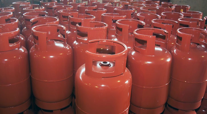 Gas cylinder blast claims 2 lives in Noakhali