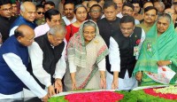 PM pays homage to Bangabandhu on Homecom...